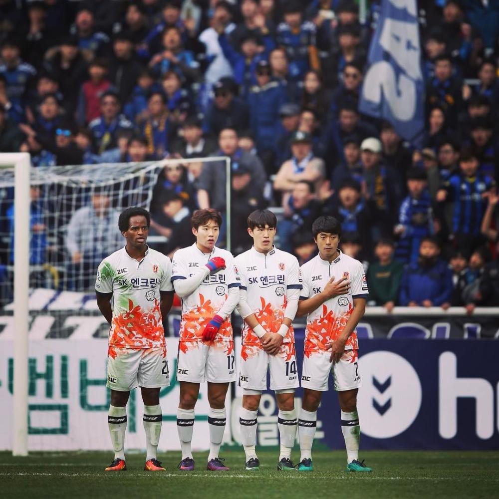 今夜广州队遗憾出局——CBA常规赛节点到来,悬念犹存,球探报告显示潜力的简单介绍九游体育官网